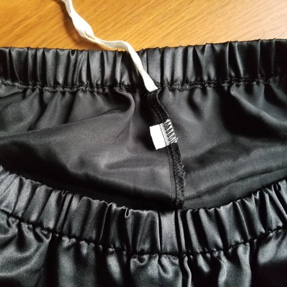 Vintage Satin Pajama's - Picture 5 of 5